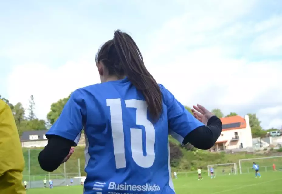 Ženy prohrály s FC Slavia Karlovy Vary 1:3.